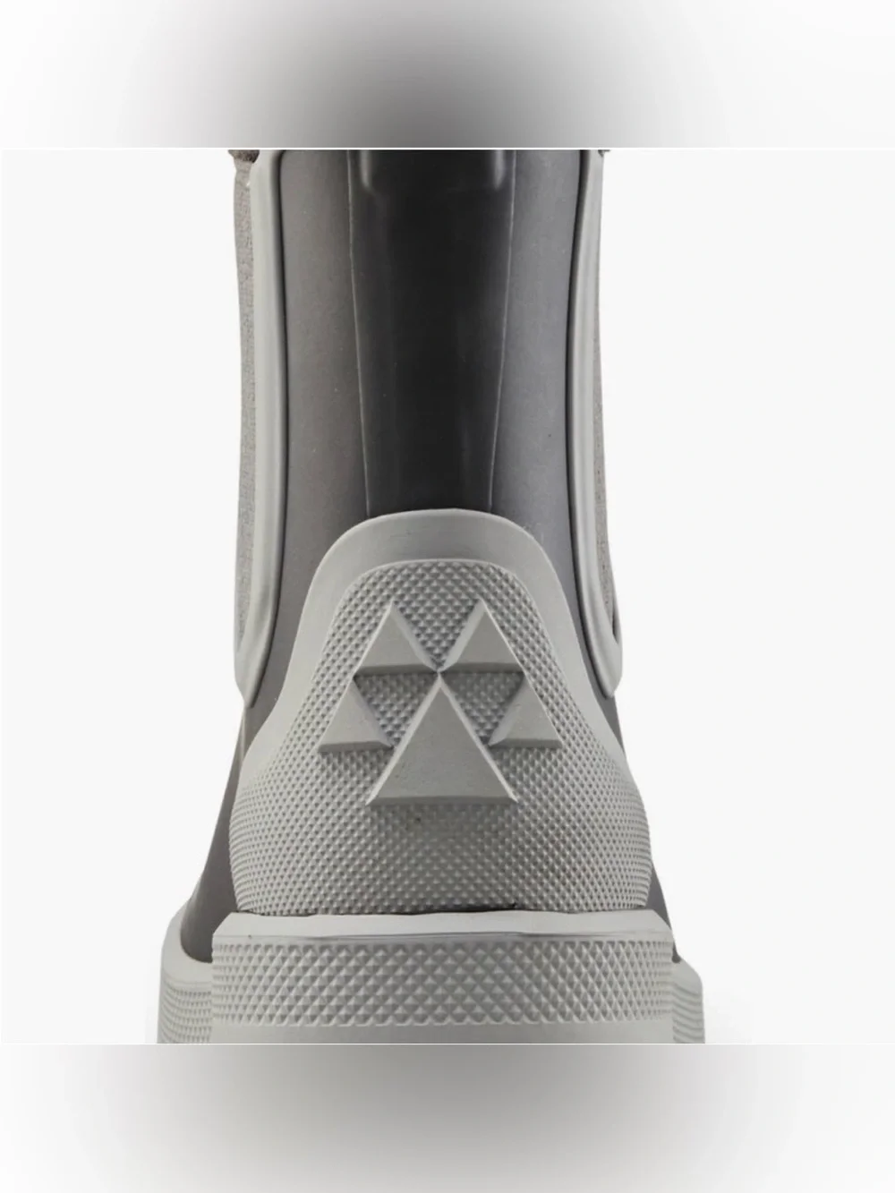 Cougar stylish gray